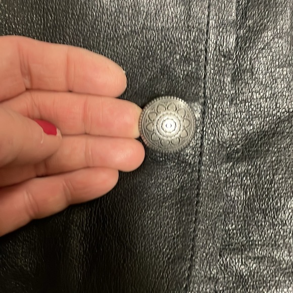 New Danier leather jacket - Picture 4 of 11